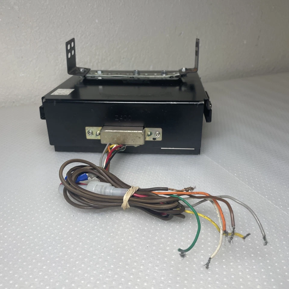 Vintage CRAIG T102 Car Stereo Matrix Cassette Player Auto Reverse **AS IS**PARTS - Image 3 of 4