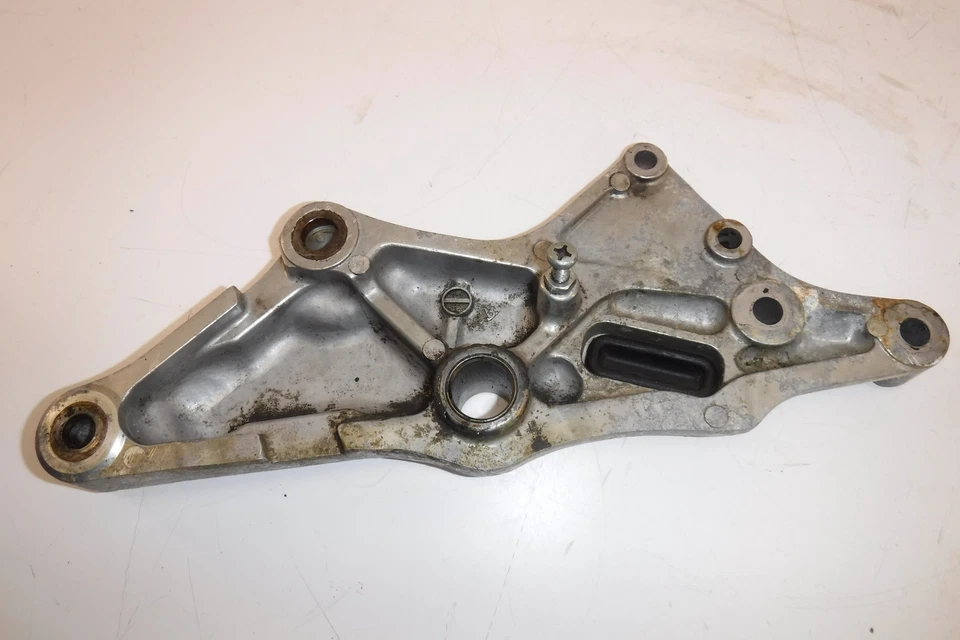 1977 honda cb750f REAR BACK FOOTPEG SUPPORT FRAME SUBFRAME RIGHT EXHAUST MOUNT - Image 3 of 4