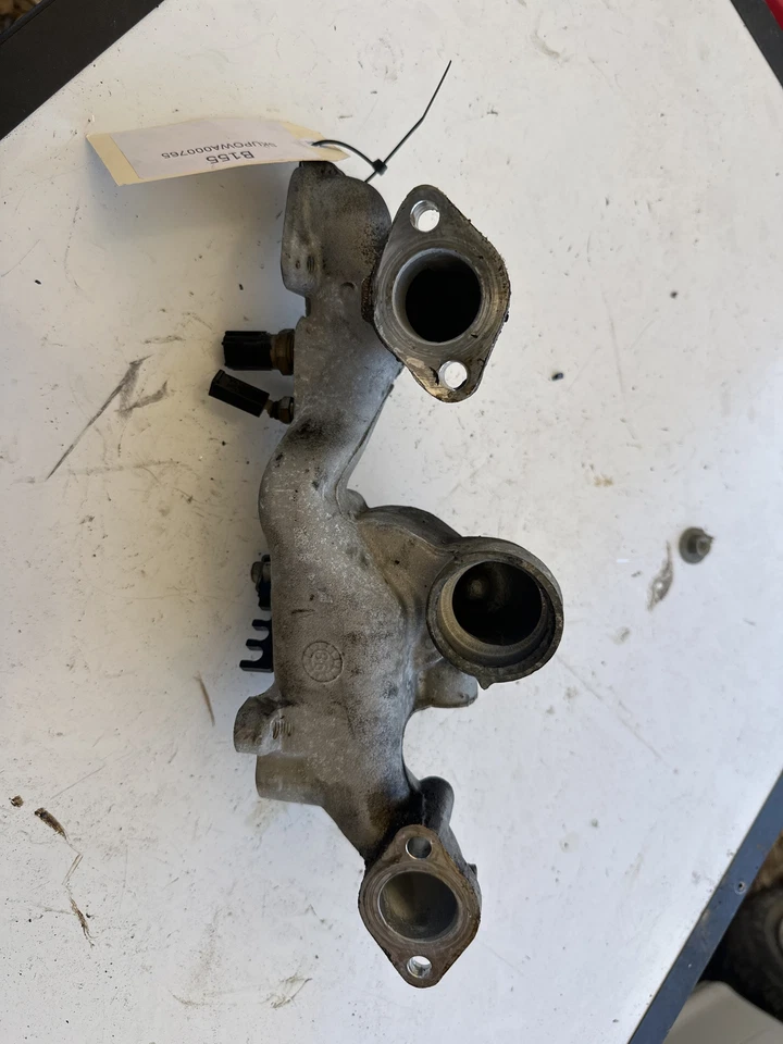 2001 Mitsubishi TJ Magna Thermostat Housing Coolant Outlet 00 01 02 #B155 - image 2 of 4