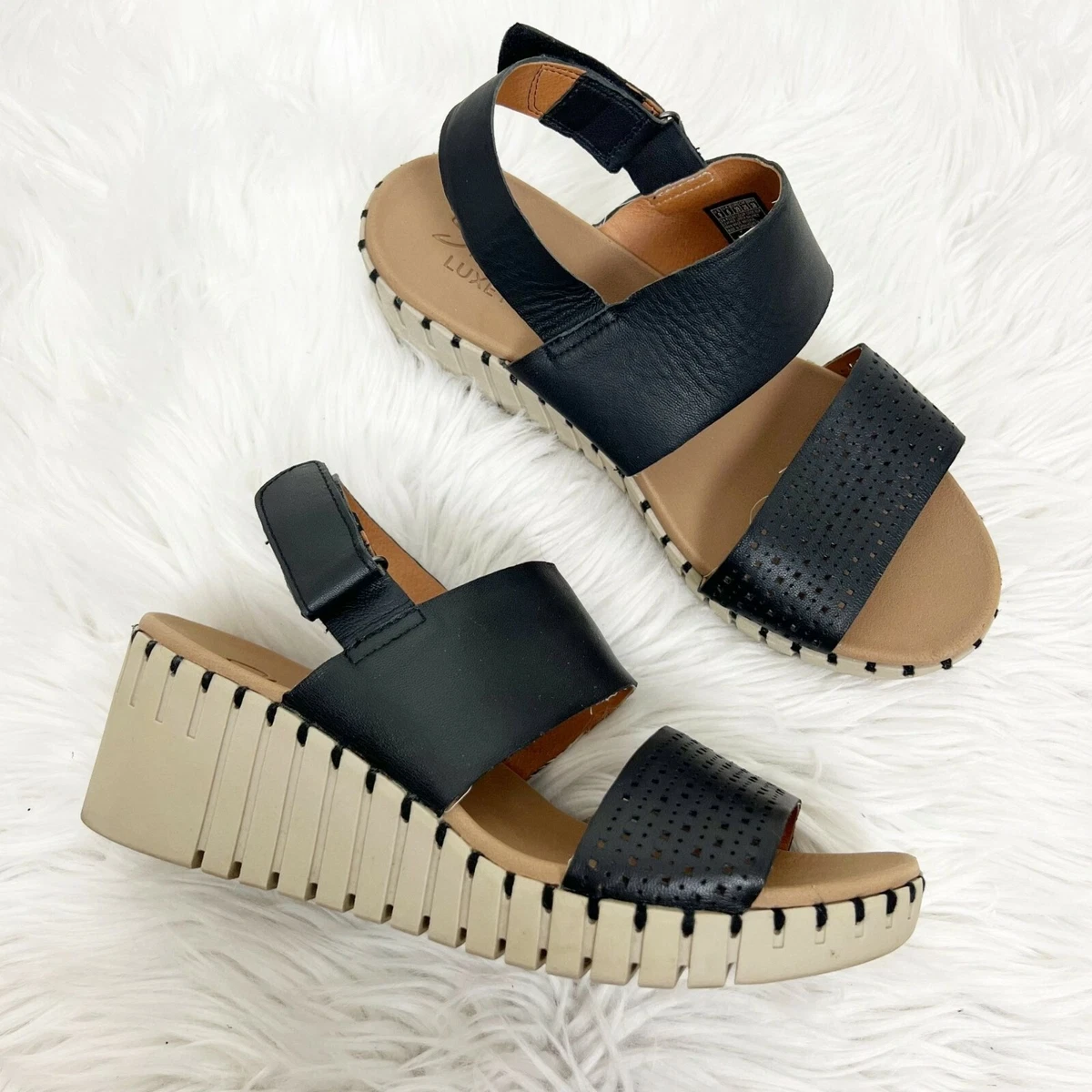 Skechers pier ave wedge sandal sales