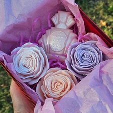 Rose Soap Gift Set-Handmade Soap In Realistic Rose and Perfume Shapes Birthday 