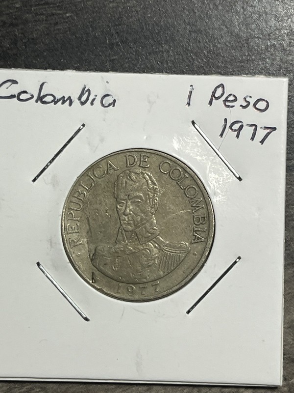 Un 1 Peso 1977 Colombia Coin Simon Bolivar Large Date