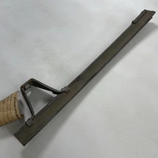 NOS 1964 65 Chevelle Cutlass GTO LH Door Window Run Channel 4406329 m2