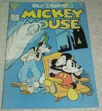 Cover of Walt Disney's Mickey Mouse #220