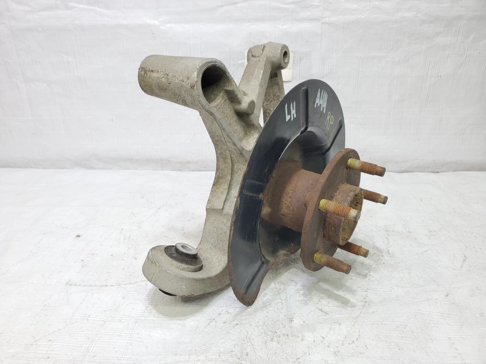 Chevrolet Malibu 2004-2012 eje trasero izquierdo buje de rueda nudillo 19303839 Foto 3 de 4