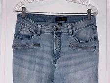 Ivanka Trump Women’s Jeans Size 8  with zippers Fast Shipping!