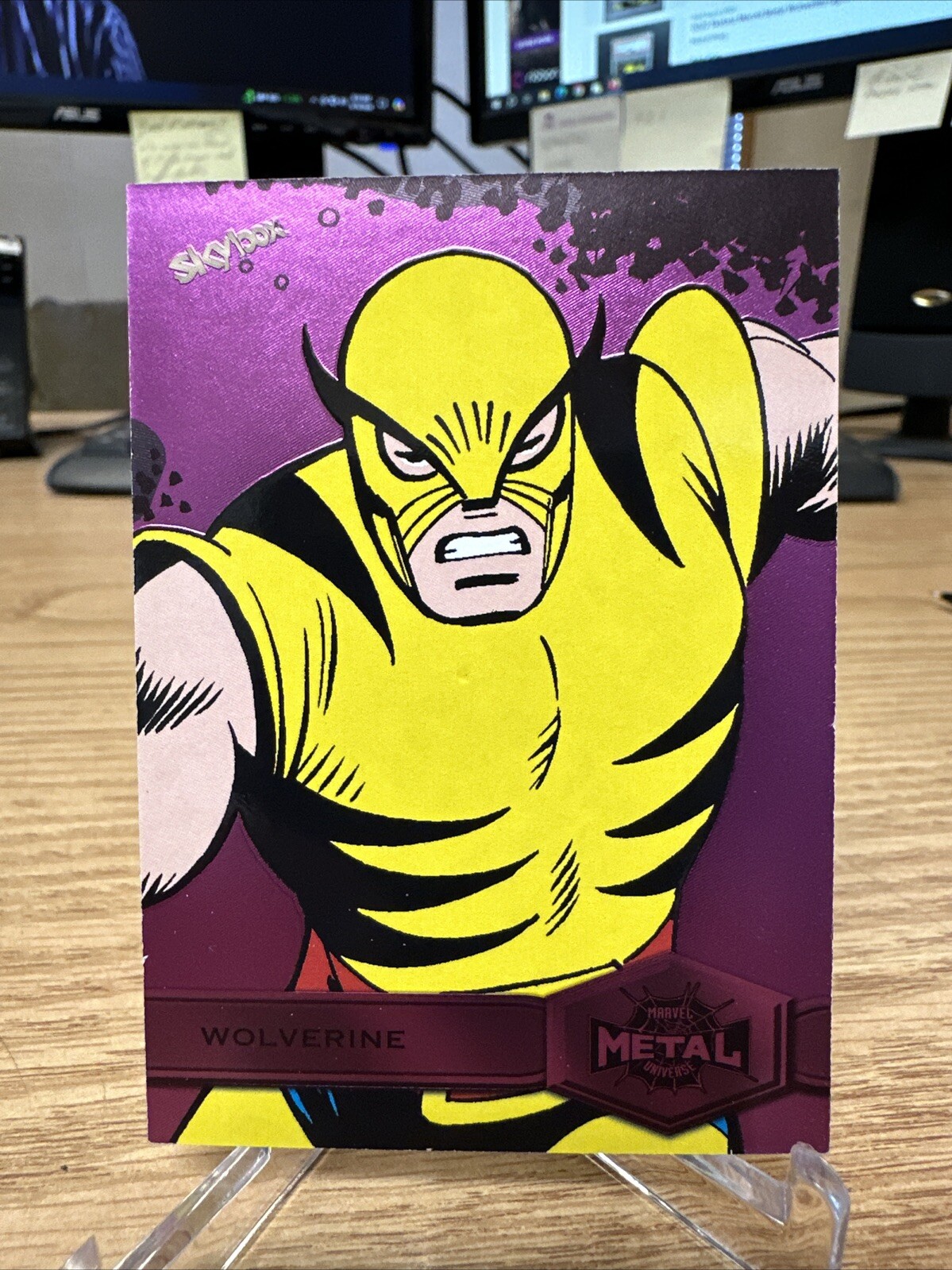 2022 Marvel Metal Universe Spider-Man Pink Light FX 2/75 Wolverine #200