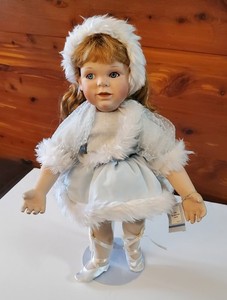 Ashton Drake Heidi Porcelain 16" Doll W/Stand, Artist Signed Tag Pat Bomar, '96