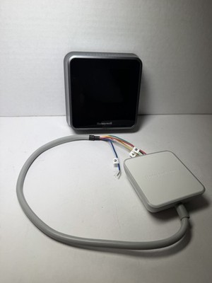 Honeywell Home Lyric T5 Thermostat with C-Wire adapter