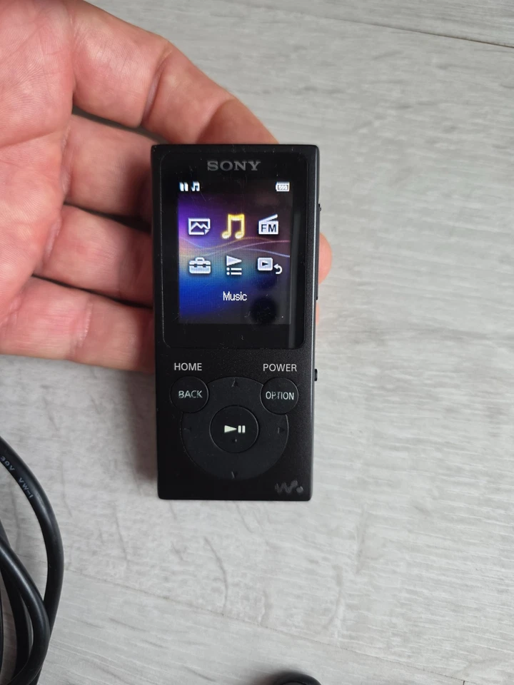 Sony Walkman NW-E394 8 GB MP3 Player - Imagen 3 de 4