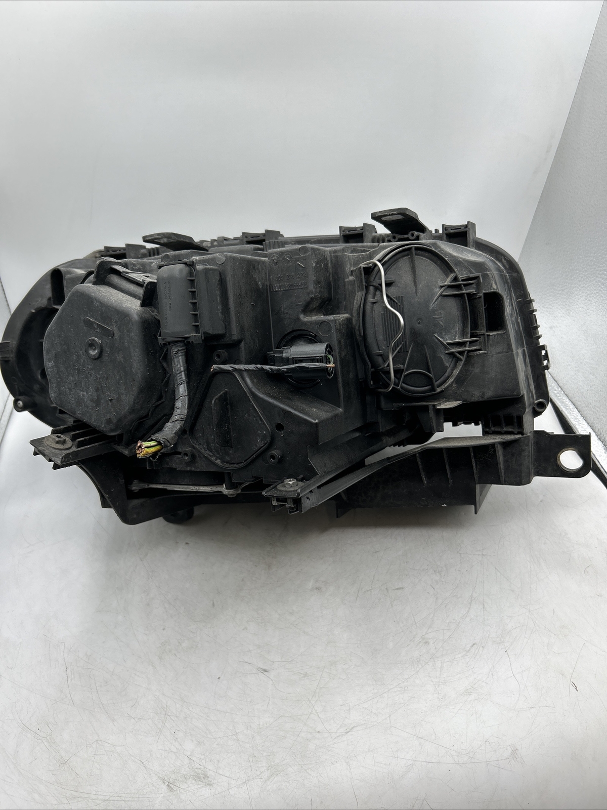 07-10 BMW X3 E83 OEM Left Driver Side Halogen Headlight Assembly 