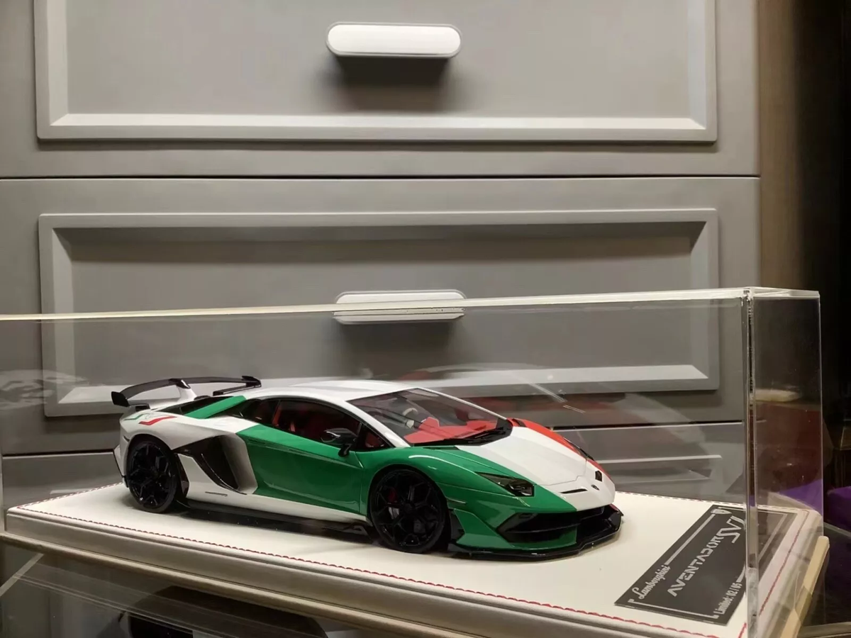 Lamborghini Aventador SVJ (Italy Flag) [Davis & Giovanni] 1/18