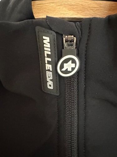 Men’s Assos Mille GT EVO Winter Cycling Jacket, Black, Large (L) - Picture 2 of 8