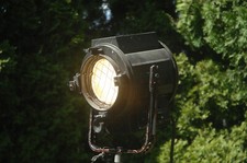 1K 1000 watt Fresnel with extra globe