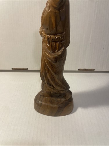 Estatua de madera de olivo dama con jarra en la cabeza - Mujer en el pozo. Tallado a mano - Imagen 13 de 16