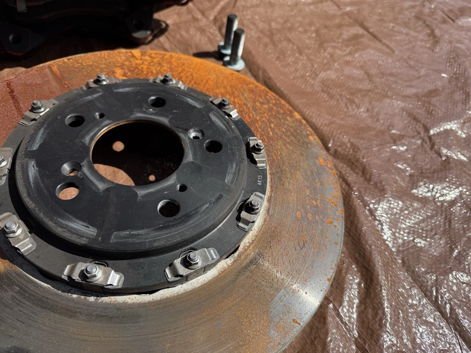 HONDA CIVIC TYPE R 2017-2021 FK8 K20C1 OEM BREMBO PINZAS DE FRENO DELANTERAS N ROTORES Foto 4 de 4