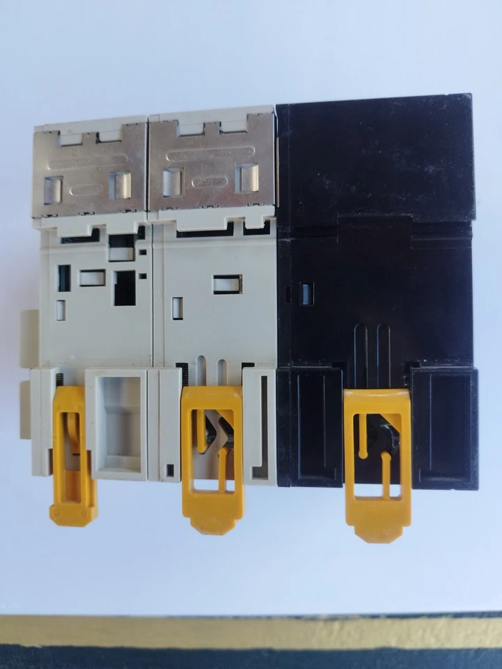 TESTED ▀▄▀▄▀ OMRON CJ1M-CPU13-ETN  - v4 -- CJ1M CPU13 ETN + CJ1W PA202 220V - Imagen 3 de 4