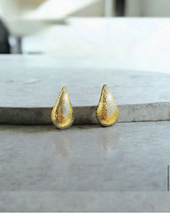 Authentic 18 k Gold plated Textured Teardrop Stud Earrings