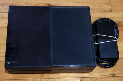 Microsoft Xbox One 500GB Console, BAD Disc Tray All Digital Works READ PR