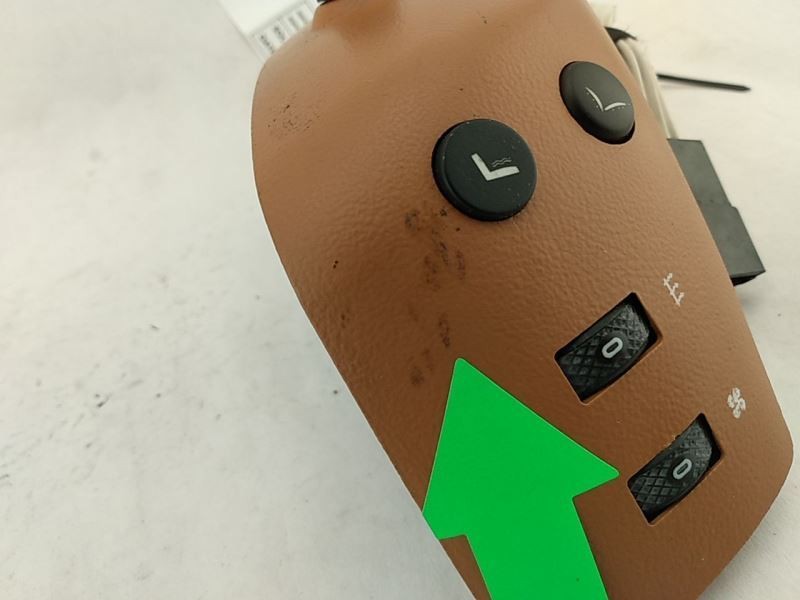 Maserati Quattroporte 2004-2008 Front Right Seat control switch