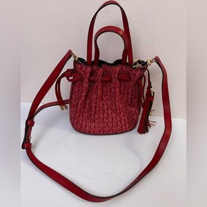 Michael Kors Willa Bucket Bag EUC