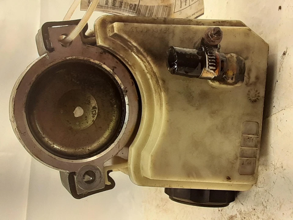 Bomba de dirección asistida usada se adapta a: 2000 Saturn serie l 2,2 L VIN F octavo dígito Foto 3 de 4