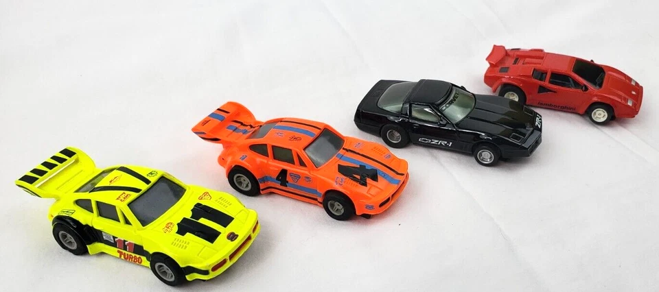 Lote de 55 pies de pista de carreras/4 coches/controladores/potencia/conteo de vueltas de colección Marchon Foto 4 de 4