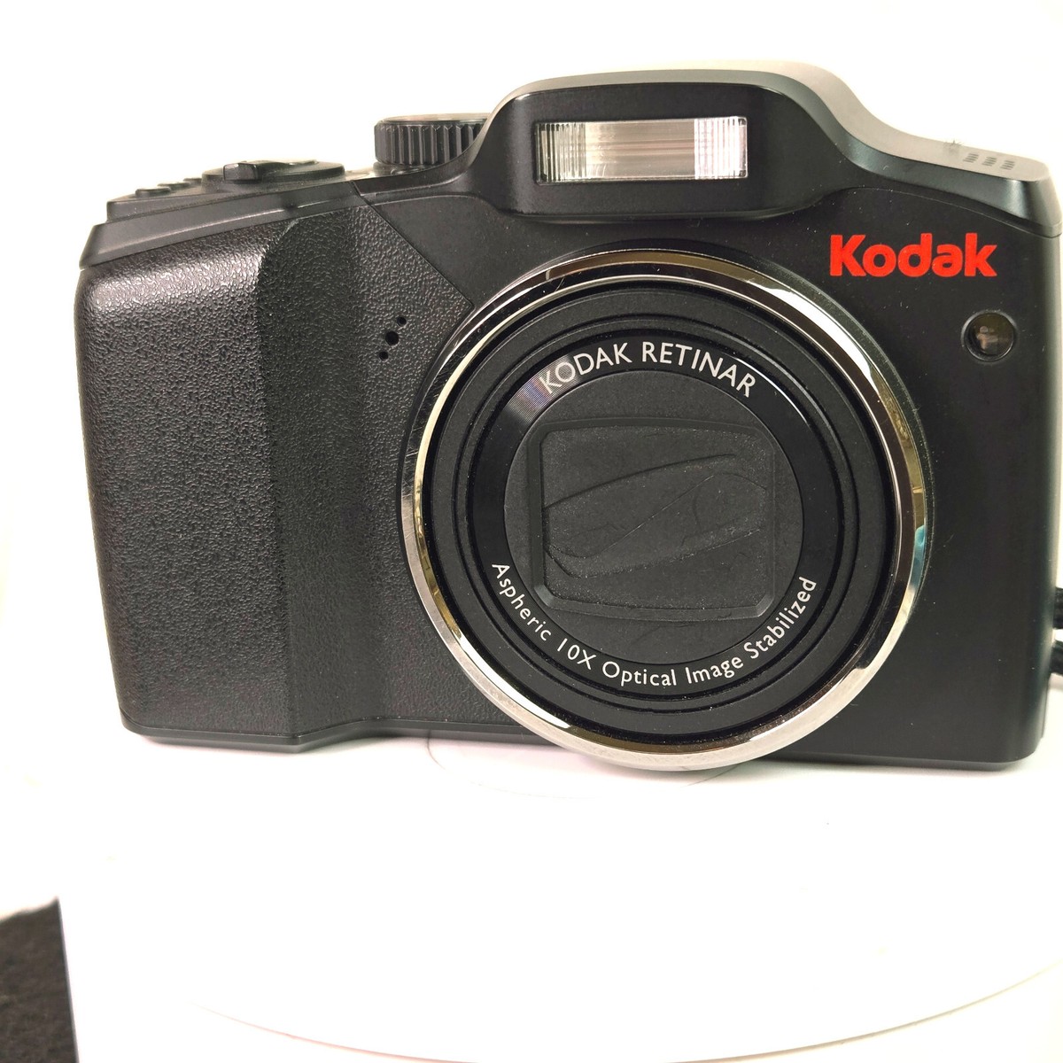 Kodak Z915 10MP 10X Zoom. Also, Makes Videos and Slow Motion. Same