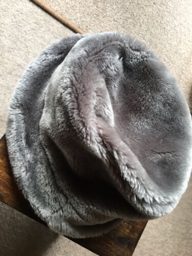 Grey Fur Effect Hat Ladies From Bonmarche 28cm Wide. - Afbeelding 1 van 2