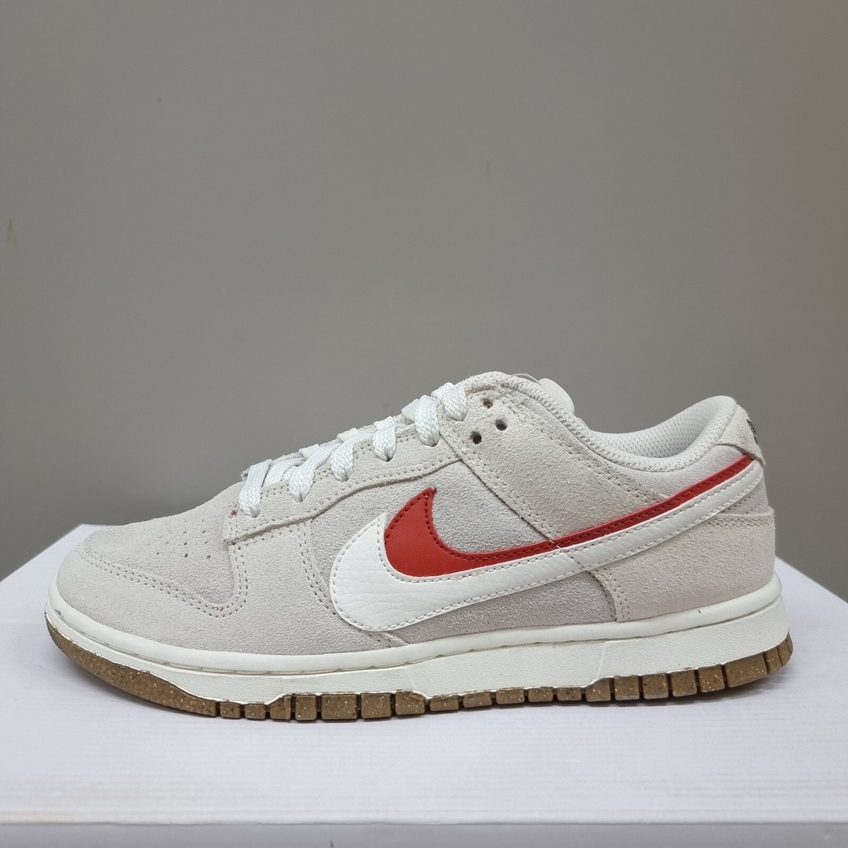 NIKE DUNK LOW SE 85 NIKE DUNK LOW SE 85