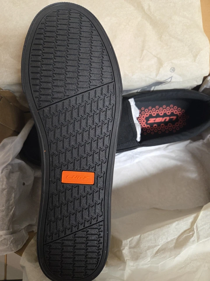 Clipper Lugz MCLPRWC-0055 ANCHO antideslizante para hombre TALLA 14 W, nuevo en caja, negro Foto 3 de 4