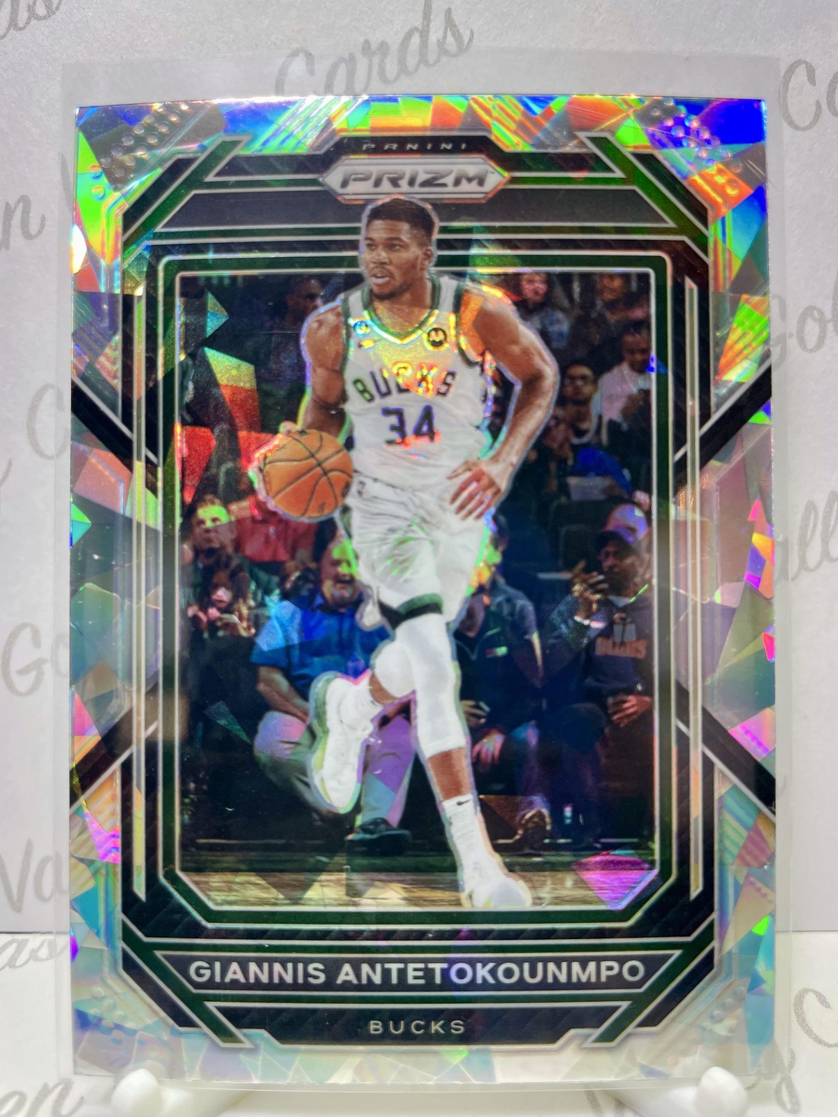 2022-23 Panini Prizm Prizms Ice #96 Giannis Antetokounmpo Milwaukee Bucks