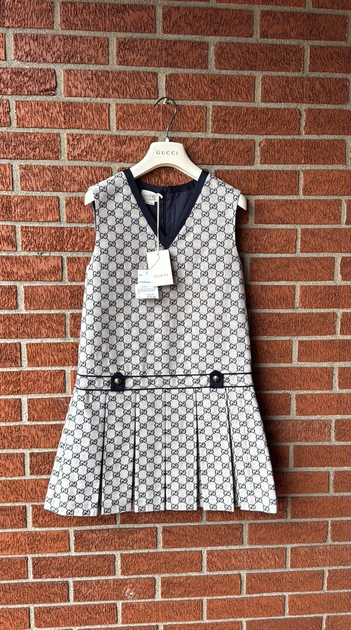 Robe Gucci GG grand enfant fille plissée guccissima neuve avec étiquette taille 6 enfant