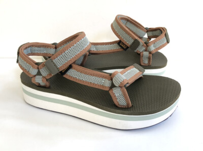 TEVA FLATFORM UNIVERSAL MESH OLIVE/ SEA FOAM PLATFORM SANDAL US 10 EU 41  /UK