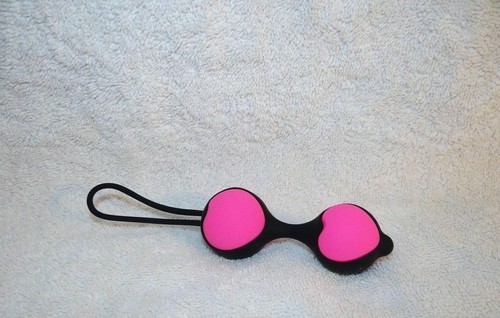Silicone Kegel Ben Wa Balls 3 interchangeable balls 20-40g Coco Kegel Balls Pink - Picture 3 of 7