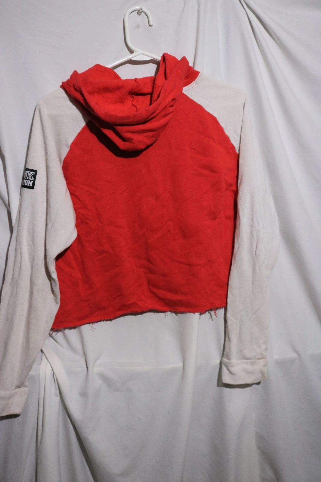 UNDERCOVER Felpa con cappuccio Victoria's Secret donna M rosa nazione scritta rossa bianca pile crop