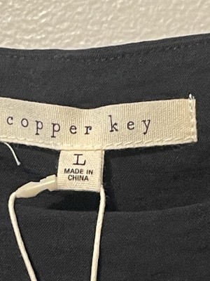 Copper Key Crop Top Size L Black NWT