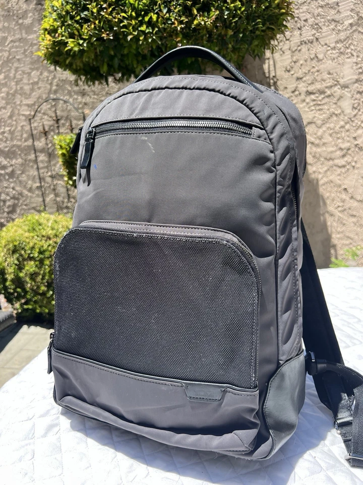 Mochila TUMI 6602023 Gris Nylon y Cuero Negro Harrison Warren Mochila 130557 Foto 3 de 4