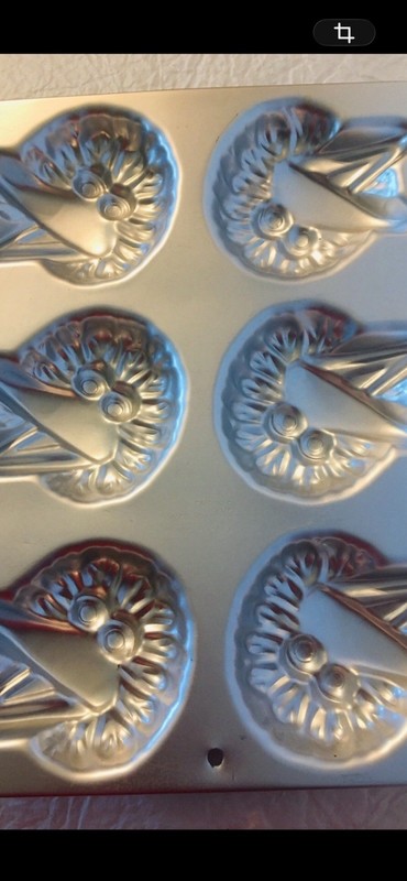 BIG BIRD MUFFIN CUPCAKE PAN MAKES 6