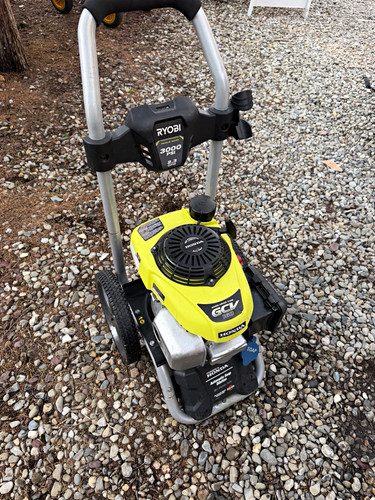 RYOBI 3000 PSI 2.3 GPM Wheel-Mounted Gas Pressure Washer w/ Honda GCV160