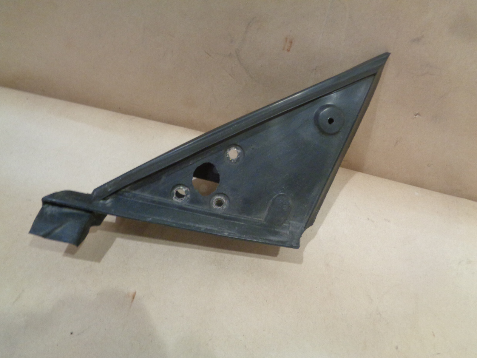 Ferrari 360,430 - LH Door Side Mirror Gasket P/N 65226100