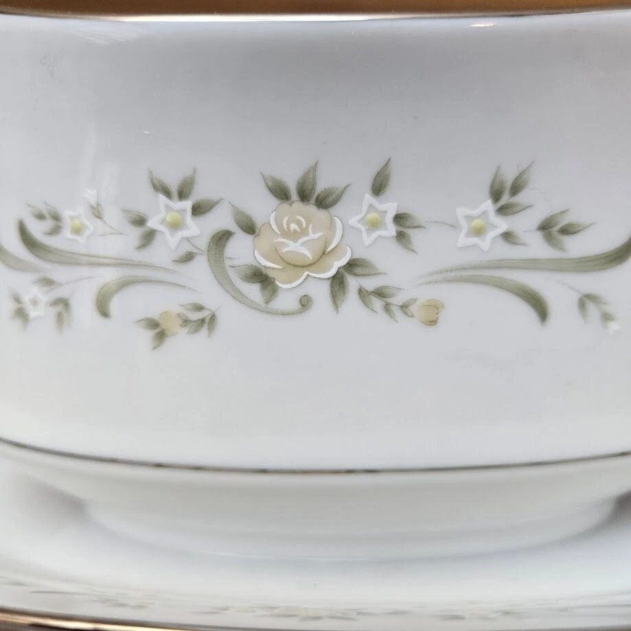 SANGO China Gravy Boat Placa Base Adjunta Patrón Debutante Borde Dorado Foto 2 de 4