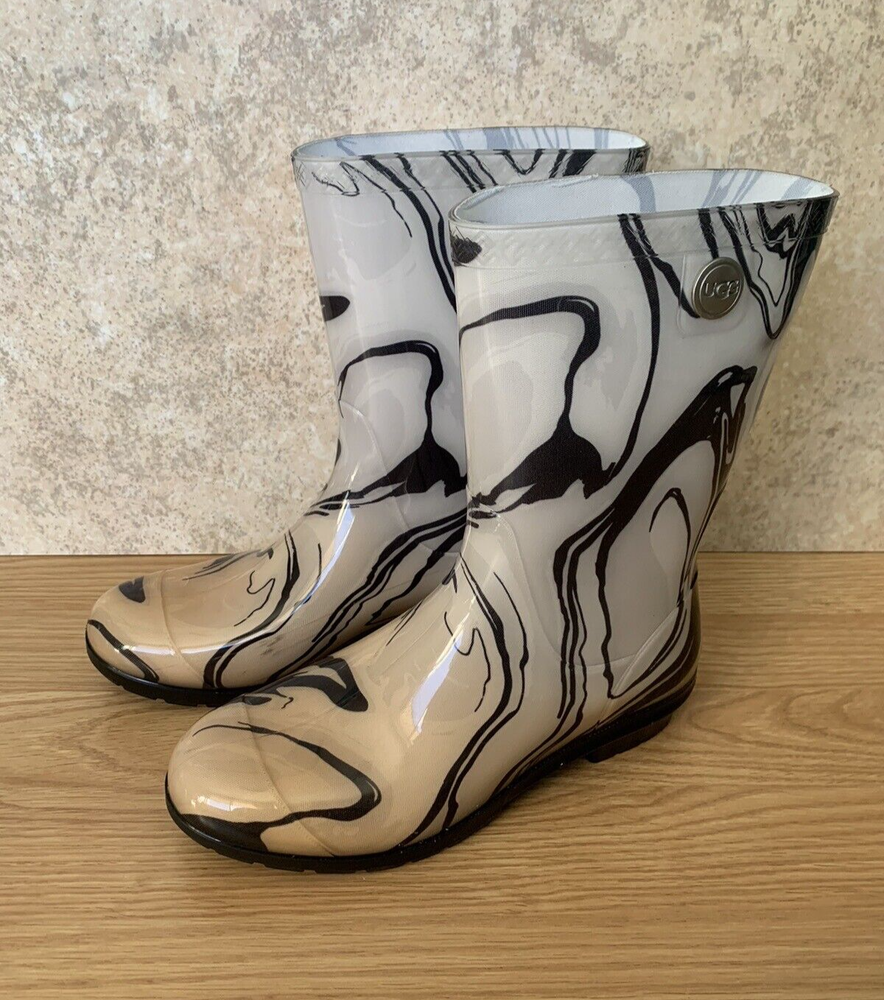 Ugg Women's Size 8 Sienna Marble Black & White Rubber Rain Boots Fur Insole