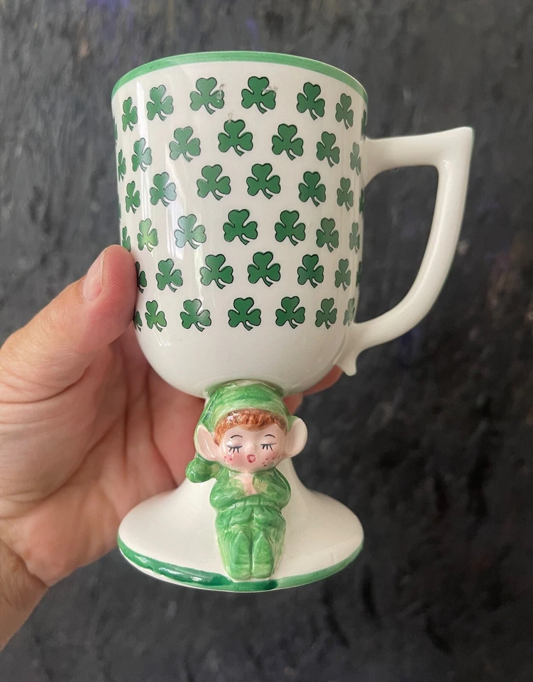 Juego de tres (3) copas de cerámica de elfo irlandés verde y blanco Foto 4 de 4