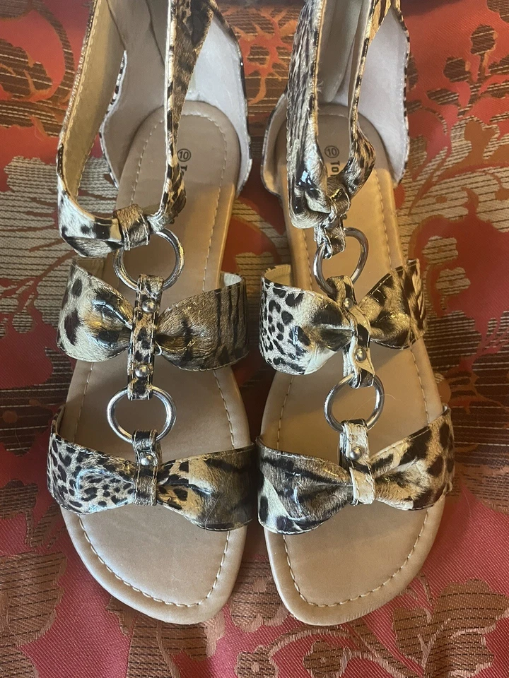 Top Moda NWOB 10 Ankle Sandals Vegan Back Zip Animal Print Fun Boho Warm Weather - Image 2 of 4