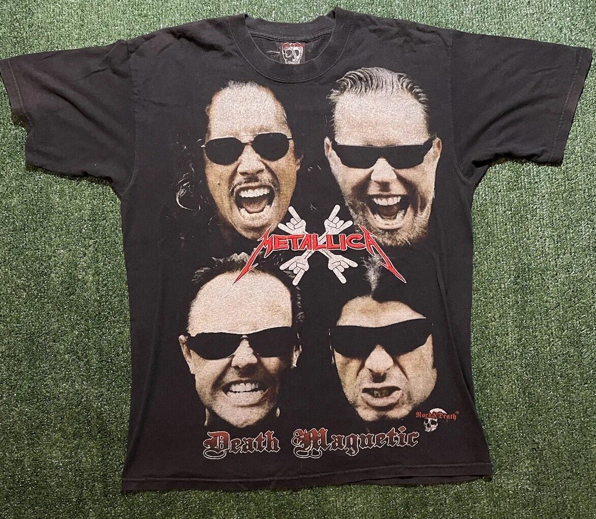 Metallica — Death Magnetic (Mexico) vintage concert t-shirt