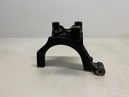 VW Volkswagen Passat B8 Halterung für DPF Katalysator 04L 131 425