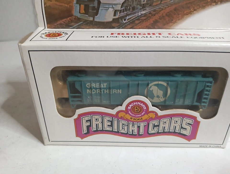Bachmann N  1:160 Scale 1 Hopp,73850, and 1 Box Car, 71250 With Boxes.Ref.B13) - Image 4 of 4