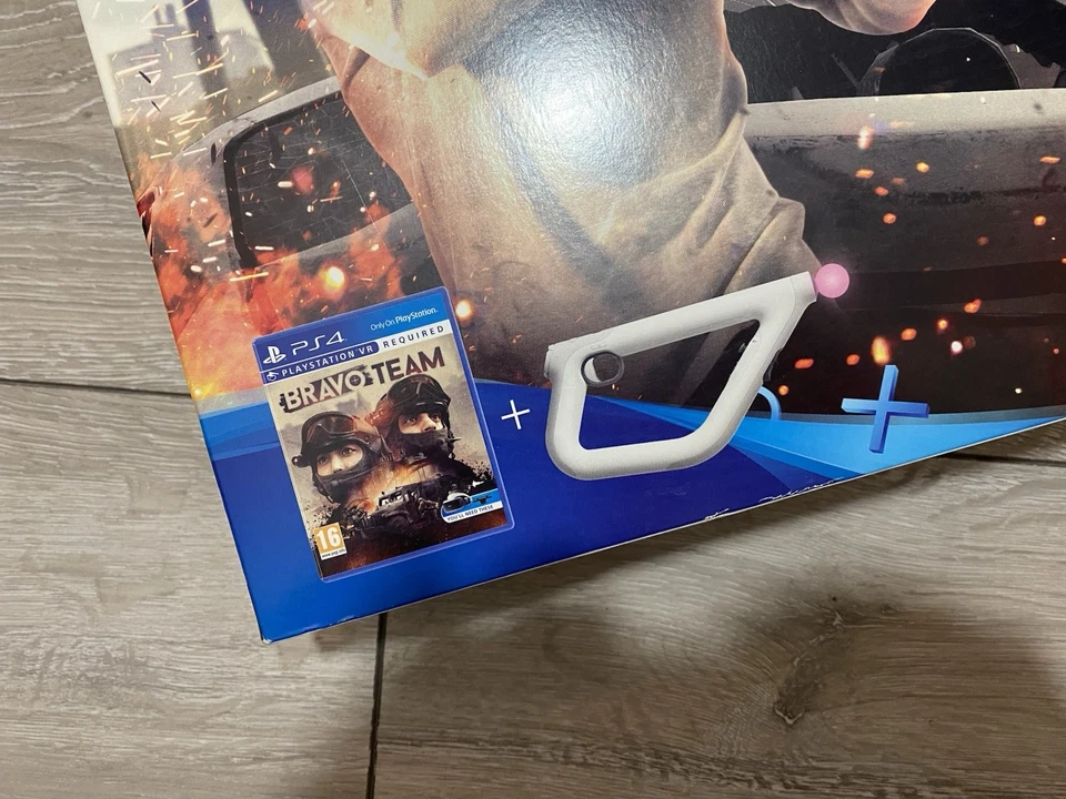 PlayStation VR Aim Controller + Bravo Team PS4 (Original Packaging) New Unused - Image 2 of 4