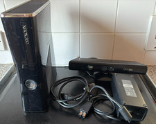 Microsoft Xbox 360 Slim with Kinect 250GB Glossy Black Console NO CONTROLLER